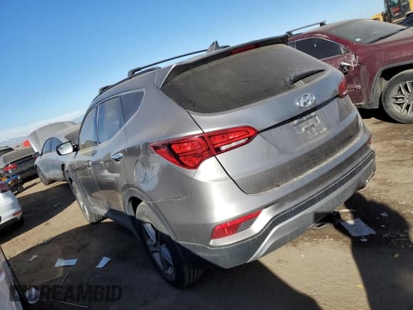 ✅ 2017 Hyundai Santa Fe 2.4L • VIN: 5XYZUDLB4HG390672 • Лот: 41134644. Опубликован ранее на Copart с пробегом Не указан. Бесплатный доступ к архиву аукционных продаж из США и подробный отчёт об истории автомобиля на DreamBid. Изображение 2.