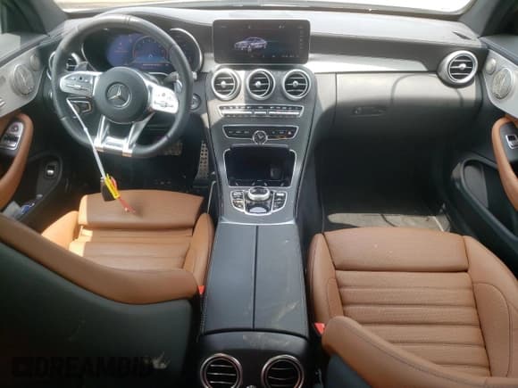 ✅ 2022 Mercedes-Benz C 43 AMG • VIN: W1KWJ6EB7NG109418 • Lot: 55928653. Wystawiony na Copart z przebiegiem 20 881 mil. Bezpłatny archiwum sprzedaży aukcyjnych z USA i szczegółowy raport historii pojazdu na DreamBid. Zdjęcie 8.