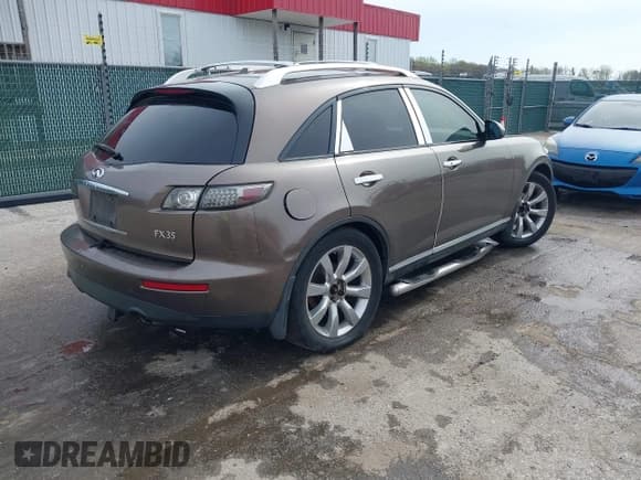 ✅ 2008 Infiniti FX • VIN: JNRAS08U28X101212 • Lot: 41938410. Wystawiony na IAAI z przebiegiem 230 121 mil. Bezpłatny archiwum sprzedaży aukcyjnych z USA i szczegółowy raport historii pojazdu na DreamBid. Zdjęcie 4.