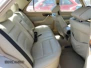 ✅ 1990 Mercedes-Benz 300 SE • VIN: WDBCA24D1LA529716 • Лот: 56581335. Опубликован ранее на Copart с пробегом 122 286 миль. Бесплатный доступ к архиву аукционных продаж из США и подробный отчёт об истории автомобиля на DreamBid. Изображение 10.