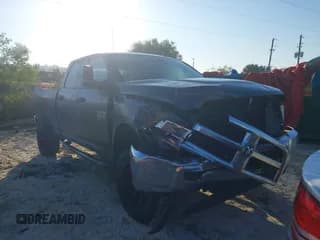 ✅ 2018 Ram 2500 Tradesman • VIN: 3C6UR5CL1JG209441 • Lot: 41541960. Wystawiony na IAAI z przebiegiem 162 605 mil. Bezpłatny archiwum sprzedaży aukcyjnych z USA i szczegółowy raport historii pojazdu na DreamBid. Zdjęcie 1.