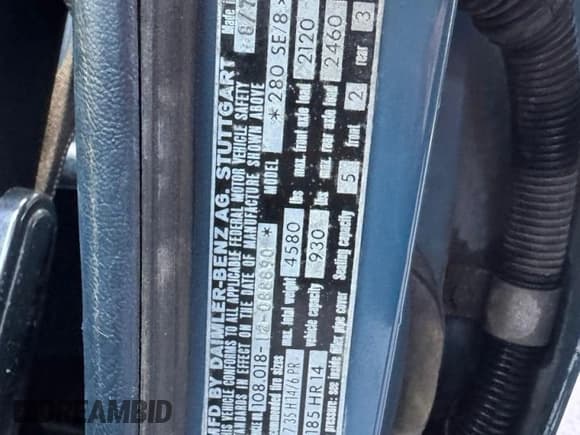 ✅ 1972 Mercedes-Benz 280 • VIN: 10801812088890 • Lot: 93287845. Wystawiony na Copart z przebiegiem 85 343 mil. Bezpłatny archiwum sprzedaży aukcyjnych z USA i szczegółowy raport historii pojazdu na DreamBid. Zdjęcie 10.