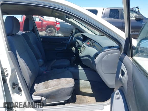 ✅ 2003 Mitsubishi Lancer ES • VIN: JA3AJ26E43U005990 • Lot: 42789252. Wystawiony na IAAI z przebiegiem 164 692 mil. Bezpłatny archiwum sprzedaży aukcyjnych z USA i szczegółowy raport historii pojazdu na DreamBid. Zdjęcie 5.