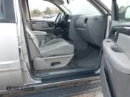 ✅ 2005 GMC Envoy SLE • VIN: 1GKDT13S752172375 • Lot: 43559452. Listed on IAAI with Not provided. Free auction sales archive from the USA and detailed vehicle history report at DreamBid. Image 5.