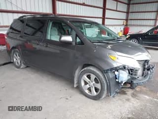 ✅ 2012 Toyota Sienna LE • VIN: 5TDKK3DC0CS239980 • Lot: 43682669. Wystawiony na IAAI z przebiegiem 166 282 mil. Bezpłatny archiwum sprzedaży aukcyjnych z USA i szczegółowy raport historii pojazdu na DreamBid. Zdjęcie 1.
