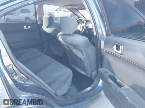 ✅ 2006 Mitsubishi Galant ES • VIN: 4A3AB36F36E071410 • Lot: 43578147. Wystawiony na IAAI z przebiegiem 214 683 mil. Bezpłatny archiwum sprzedaży aukcyjnych z USA i szczegółowy raport historii pojazdu na DreamBid. Zdjęcie 8.