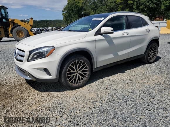 ✅ 2015 Mercedes-Benz GLA 250 • VIN: WDCTG4EB0FJ126320 • Лот: 80222245. Опубликован ранее на Copart с пробегом 121 978 миль. Бесплатный доступ к архиву аукционных продаж из США и подробный отчёт об истории автомобиля на DreamBid. Изображение 1.
