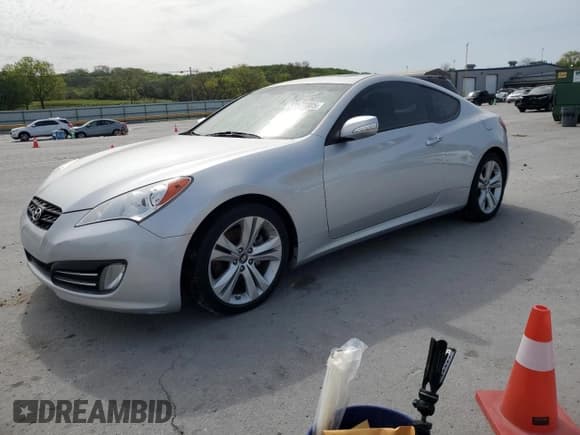 ✅ 2011 Hyundai Genesis Coupe Grand Touring • VIN: KMHHU6KH0BU045993 • Lot: 53572805. Wystawiony na Copart z przebiegiem 61 244 mil. Bezpłatny archiwum sprzedaży aukcyjnych z USA i szczegółowy raport historii pojazdu na DreamBid. Zdjęcie 1.