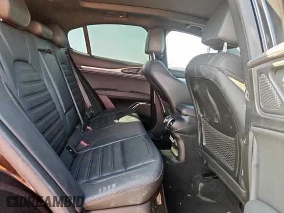 ✅ 2021 Alfa Romeo Stelvio Ti • VIN: ZASPAKBN7M7D09744 • Lot: 84876965. Wystawiony na Copart z przebiegiem 57 364 mil. Bezpłatny archiwum sprzedaży aukcyjnych z USA i szczegółowy raport historii pojazdu na DreamBid. Zdjęcie 11.