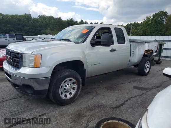 ✅ 2011 GMC Sierra 1500 • VIN: 1GD512CL1BZ326226 • Лот: 80674485. Опубликован ранее на Copart с пробегом 154 813 миль. Бесплатный доступ к архиву аукционных продаж из США и подробный отчёт об истории автомобиля на DreamBid. Изображение 1.