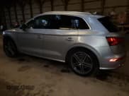 ✅ 2018 Audi SQ5 Premium Plus • VIN: WA1A4AFY8J2009301 • Лот: 37972503. Опубликован ранее на Copart с пробегом 171 418 миль. Бесплатный доступ к архиву аукционных продаж из США и подробный отчёт об истории автомобиля на DreamBid. Изображение 2.