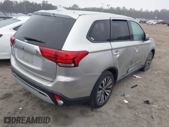 ✅ 2020 Mitsubishi Outlander SE • VIN: JA4AD3A33LZ025441 • Lot: 41566929. Listed on IAAI with 97,891 mi. Free auction sales archive from the USA and detailed vehicle history report at DreamBid. Image 4.