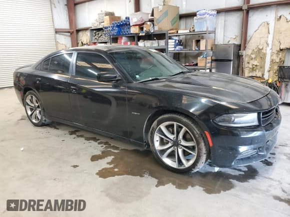 ✅ 2015 Dodge Charger Road/Track • VIN: 2C3CDXCT6FH738104 • Lot: 85203615. Wystawiony na Copart z przebiegiem 128 415 mil. Bezpłatny archiwum sprzedaży aukcyjnych z USA i szczegółowy raport historii pojazdu na DreamBid. Zdjęcie 4.