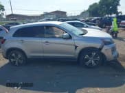 ✅ 2020 Mitsubishi Outlander SE • VIN: JA4AP4AU0LU015713 • Lot: 42583227. Wystawiony na IAAI z przebiegiem 143 751 mil. Bezpłatny archiwum sprzedaży aukcyjnych z USA i szczegółowy raport historii pojazdu na DreamBid. Zdjęcie 12.