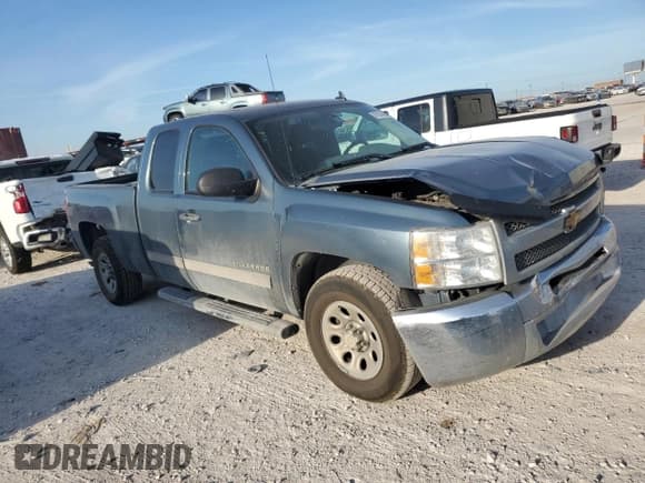 ✅ 2013 Chevrolet Silverado 1500 LS • VIN: 1GCRCREA9DZ117503 • Lot: 67924884. Listed on Copart with 198,531 mi. Free auction sales archive from the USA and detailed vehicle history report at DreamBid. Image 4.
