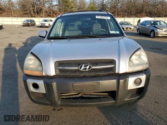 2009 Hyundai Tucson GLS z VIN KM8JM12B29U977896, wystawiony jako Copart lot #81466764 z przebiegiem 168 214 mil mil oraz Szkoda całkowita • Salvage title. Historia ofert i sprzedaży dostępna na DreamBid. Obrazek 5.