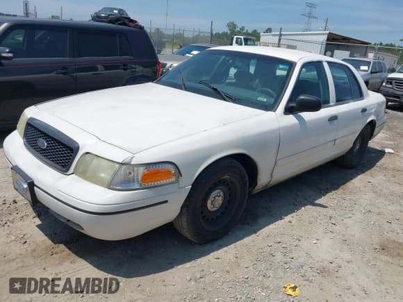 ✅ 2000 Ford Crown Victoria Police Interceptor • VIN: 2FAFP71W9YX208897 • Лот: 42597305. Опубликован ранее на IAAI с пробегом 128 699 миль. Бесплатный доступ к архиву аукционных продаж из США и подробный отчёт об истории автомобиля на DreamBid. Изображение 17.