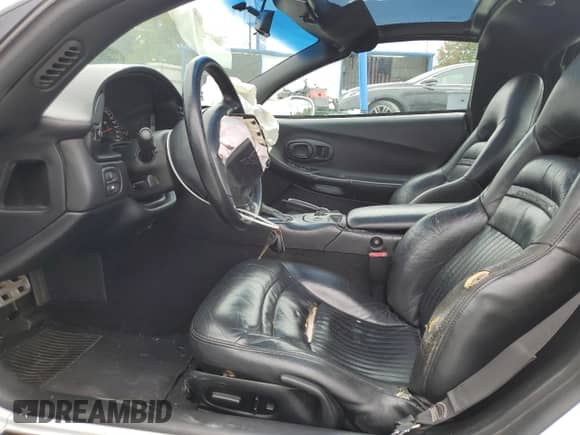 ✅ 1998 Chevrolet Corvette • VIN: 1G1YY22G8W5118626 • Lot: 80946465. Wystawiony na Copart z przebiegiem 133 198 mil mil. Skorzystaj z bezpłatnego archiwum sprzedaży aukcyjnych z USA i zobacz szczegółowy raport historii pojazdu na DreamBid. Zdjęcie 7.