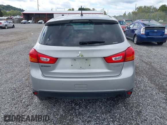 2015 Mitsubishi Outlander ES с VIN 4A4AR3AU7FE044529, выставлен на аукционе IAAI как лот 43322080 с пробегом 57 040 миль миль и . История ставок и продаж доступна на DreamBid. Изображение 16.