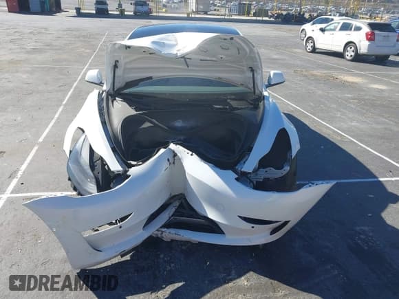 ✅ 2022 Tesla Model 3 Long Range • VIN: 5YJ3E1EB3NF133200 • Lot: 43536697. Wystawiony na IAAI z przebiegiem 104 241 mil. Bezpłatny archiwum sprzedaży aukcyjnych z USA i szczegółowy raport historii pojazdu na DreamBid. Zdjęcie 6.