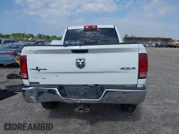 ✅ 2013 Ram 2500 Big Horn • VIN: 3C6UR5ML2DG532383 • Lot: 42019727. Wystawiony na IAAI z przebiegiem 181 676 mil. Bezpłatny archiwum sprzedaży aukcyjnych z USA i szczegółowy raport historii pojazdu na DreamBid. Zdjęcie 17.
