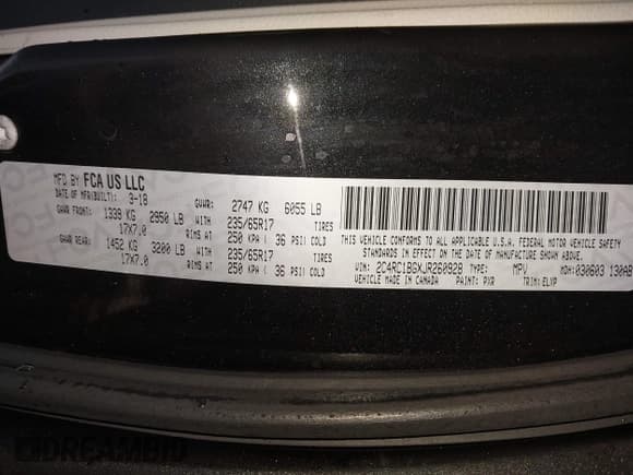 ✅ 2018 Chrysler Pacifica Touring L • VIN: 2C4RC1BGXJR260928 • Lot: 43825608. Wystawiony na IAAI z przebiegiem 147 551 mil. Bezpłatny archiwum sprzedaży aukcyjnych z USA i szczegółowy raport historii pojazdu na DreamBid. Zdjęcie 9.