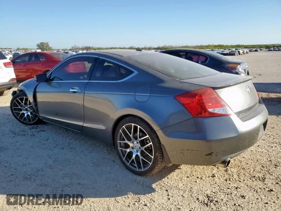 ✅ 2011 Honda Accord EX-L • VIN: 1HGCS2B86BA005191 • Lot: 92972515. Wystawiony na Copart z przebiegiem 120 394 mil. Bezpłatny archiwum sprzedaży aukcyjnych z USA i szczegółowy raport historii pojazdu na DreamBid. Zdjęcie 2.