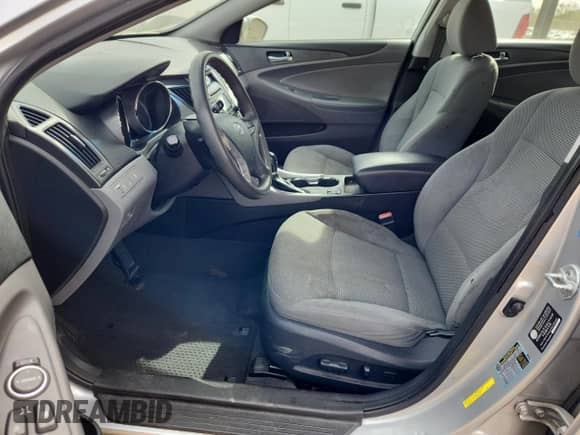 2013 Hyundai Sonata GLS with VIN 5NPEB4AC7DH668919, listed as a Copart auction lot 82749305 with 152,629 mi miles and Clean title. Bid and sale history available at DreamBid. Image 7.