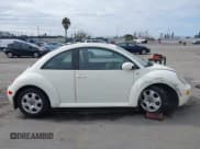 ✅ 2003 Volkswagen Beetle GLS • VIN: 3VWCK21C23M430882 • Lot: 42067258. Wystawiony na IAAI z przebiegiem 242 288 mil. Bezpłatny archiwum sprzedaży aukcyjnych z USA i szczegółowy raport historii pojazdu na DreamBid. Zdjęcie 13.