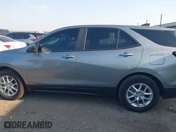 ✅ 2024 Chevrolet Equinox LS • VIN: 3GNAXHEG8RL261582 • Лот: 43154989. Опубликован ранее на IAAI с пробегом 5 486 миль. Бесплатный доступ к архиву аукционных продаж из США и подробный отчёт об истории автомобиля на DreamBid. Изображение 14.