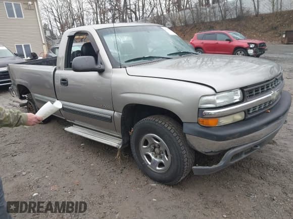 ✅ 2000 Chevrolet Silverado 1500 • VIN: 1GCEK14V2YZ210148 • Lot: 43746214. Listed on IAAI with 159,684 mi. Free auction sales archive from the USA and detailed vehicle history report at DreamBid. Image 1.