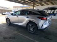 ✅ 2024 Lexus RX 450h+ Luxury • VIN: JTJCJMGA5R2012434 • Lot: 58835645. Wystawiony na Copart z przebiegiem 10 905 mil. Bezpłatny archiwum sprzedaży aukcyjnych z USA i szczegółowy raport historii pojazdu na DreamBid. Zdjęcie 2.