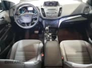 ✅ 2017 Ford Escape S • VIN: 1FMCU0F77HUC66296 • Lot: 59171395. Wystawiony na Copart z przebiegiem 74 056 mil. Bezpłatny archiwum sprzedaży aukcyjnych z USA i szczegółowy raport historii pojazdu na DreamBid. Zdjęcie 8.