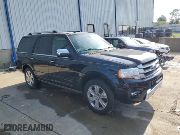 ✅ 2016 Ford Expedition Platinum • VIN: 1FMJU1MT4GEF16843 • Лот: 65472095. Опубликован ранее на Copart с пробегом 111 765 миль. Бесплатный доступ к архиву аукционных продаж из США и подробный отчёт об истории автомобиля на DreamBid. Изображение 4.
