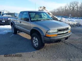 ✅ 2001 Chevrolet S-10 LS ZR2 • VIN: 1GCCT19W018242632 • Лот: 41334261. Опубликован ранее на IAAI с пробегом 189 527 миль. Бесплатный доступ к архиву аукционных продаж из США и подробный отчёт об истории автомобиля на DreamBid. Изображение 1.