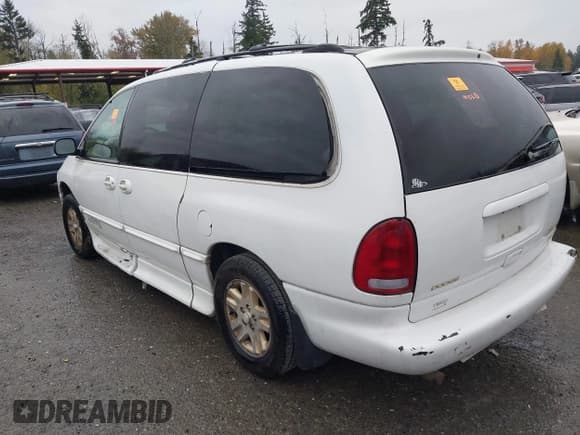 ✅ 1996 Dodge Caravan LE • VIN: 1B4GP54L4TB393941 • Lot: 43606447. Wystawiony na IAAI z przebiegiem Nie podano. Bezpłatny archiwum sprzedaży aukcyjnych z USA i szczegółowy raport historii pojazdu na DreamBid. Zdjęcie 3.