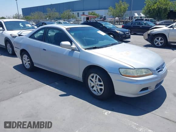 2001 Honda Accord EX с VIN 1HGCG22501A034854, выставлен на аукционе IAAI как лот 42784374 с пробегом 234 824 миль миль и . История ставок и продаж доступна на DreamBid. Изображение 1.