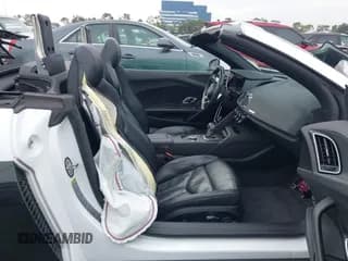 ✅ 2022 Audi R8 • VIN: WUACECFX6N7901007 • Lot: 43668430. Listed on IAAI with 36,981 mi. Free auction sales archive from the USA and detailed vehicle history report at DreamBid. Image 5.