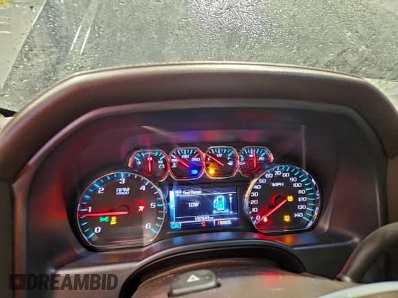 ✅ 2017 GMC Sierra 1500 SLT • VIN: 3GTU2NEC2HG419535 • Lot: 94063625. Listed on Copart with 197,641 mi. Free auction sales archive from the USA and detailed vehicle history report at DreamBid. Image 9.