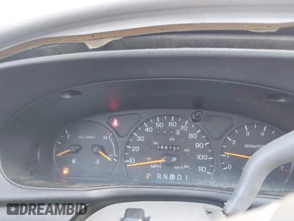 ✅ 1996 Ford Taurus GL • VIN: 1FALP52U9TA199317 • Lot: 43694961. Wystawiony na IAAI z przebiegiem 99 130 mil. Bezpłatny archiwum sprzedaży aukcyjnych z USA i szczegółowy raport historii pojazdu na DreamBid. Zdjęcie 7.