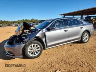 ✅ 2016 Volkswagen Passat S • VIN: 1VWAT7A39GC036403 • Lot: 90928485. Listed on Copart with 55,342 mi. Free auction sales archive from the USA and detailed vehicle history report at DreamBid. Image 1.