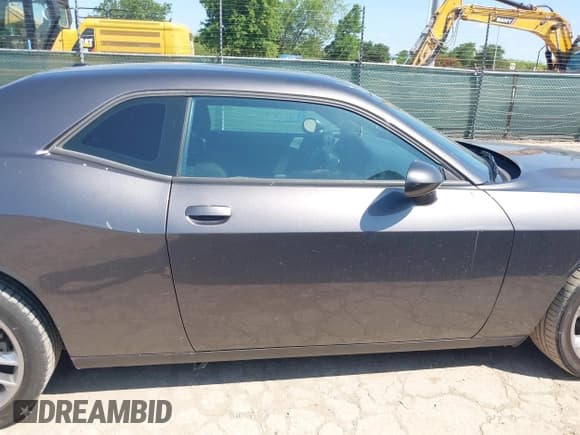 ✅ 2022 Dodge Challenger GT • VIN: 2C3CDZKGXNH223749 • Lot: 42376123. Listed on IAAI with 43,790 mi. Free auction sales archive from the USA and detailed vehicle history report at DreamBid. Image 13.