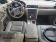 ✅ 2005 Ford Five Hundred Limited • VIN: 1FAHP25125G102058 • Лот: 81969815. Опубликован ранее на Copart с пробегом Не указан. Бесплатный доступ к архиву аукционных продаж из США и подробный отчёт об истории автомобиля на DreamBid. Изображение 8.