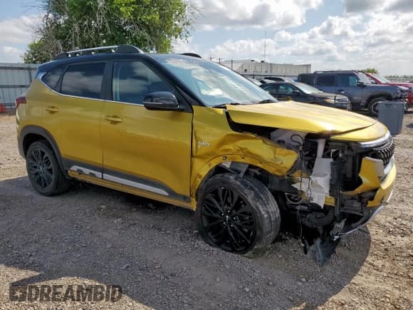 ✅ 2023 Kia Seltos Nightfall • VIN: KNDEUCA20P7371852 • Lot: 64799835. Listed on Copart with 39,566 mi. Free auction sales archive from the USA and detailed vehicle history report at DreamBid. Image 4.
