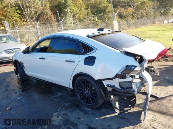 ✅ 2024 Honda Accord Touring • VIN: 1HGCY2F8XRA035247 • Lot: 43512272. Listed on IAAI with 44,294 mi. Free auction sales archive from the USA and detailed vehicle history report at DreamBid. Image 14.