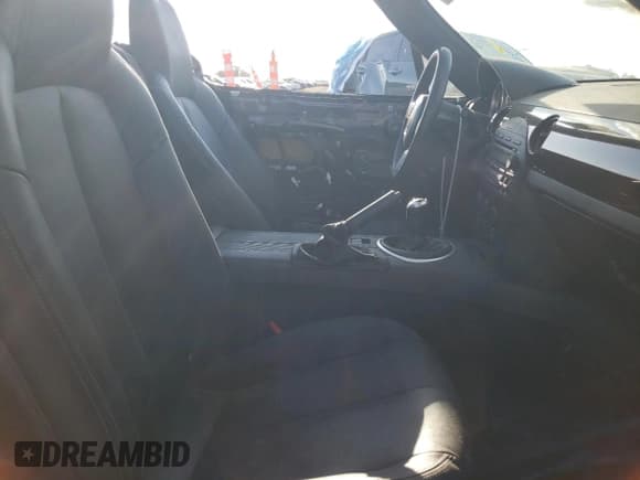 ✅ 2006 Mazda MX-5 Miata Grand Touring • VIN: JM1NC25F460108880 • Lot: 63477535. Wystawiony na Copart z przebiegiem 16 255 mil. Bezpłatny archiwum sprzedaży aukcyjnych z USA i szczegółowy raport historii pojazdu na DreamBid. Zdjęcie 10.