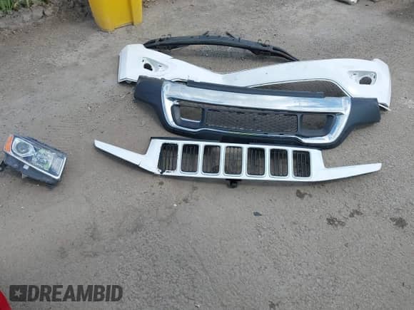 2016 Jeep Grand Cherokee Limited 75th Anniversary с VIN 1C4RJFBG7GC321835, выставлен на аукционе IAAI как лот 42366119 с пробегом 116 308 миль миль и . История ставок и продаж доступна на DreamBid. Изображение 12.