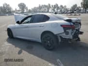 ✅ 2022 Alfa Romeo Giulia Ti • VIN: ZARFAMBNXN7665449 • Lot: 60749345. Wystawiony na Copart z przebiegiem Nie podano. Bezpłatny archiwum sprzedaży aukcyjnych z USA i szczegółowy raport historii pojazdu na DreamBid. Zdjęcie 2.