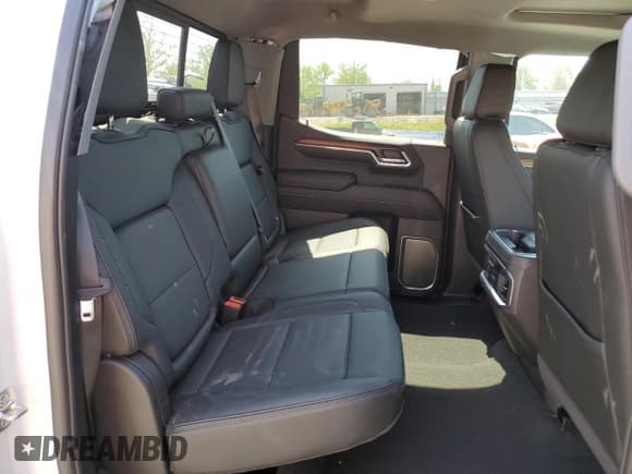 ✅ 2025 GMC Sierra 1500 Denali • VIN: 3GTUUGED6SG121818 • Лот: 54725255. Опубликован ранее на Copart с пробегом 6 919 миль. Бесплатный доступ к архиву аукционных продаж из США и подробный отчёт об истории автомобиля на DreamBid. Изображение 10.