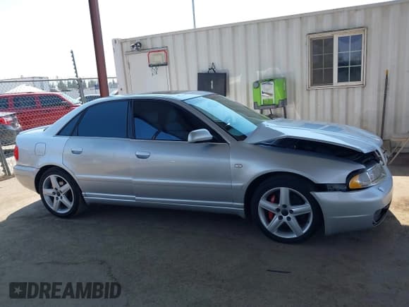 ✅ 2001 Audi S4 • VIN: WAURD68D31A117425 • Lot: 42725206. Listed on IAAI with 121,829 mi. Free auction sales archive from the USA and detailed vehicle history report at DreamBid. Image 14.